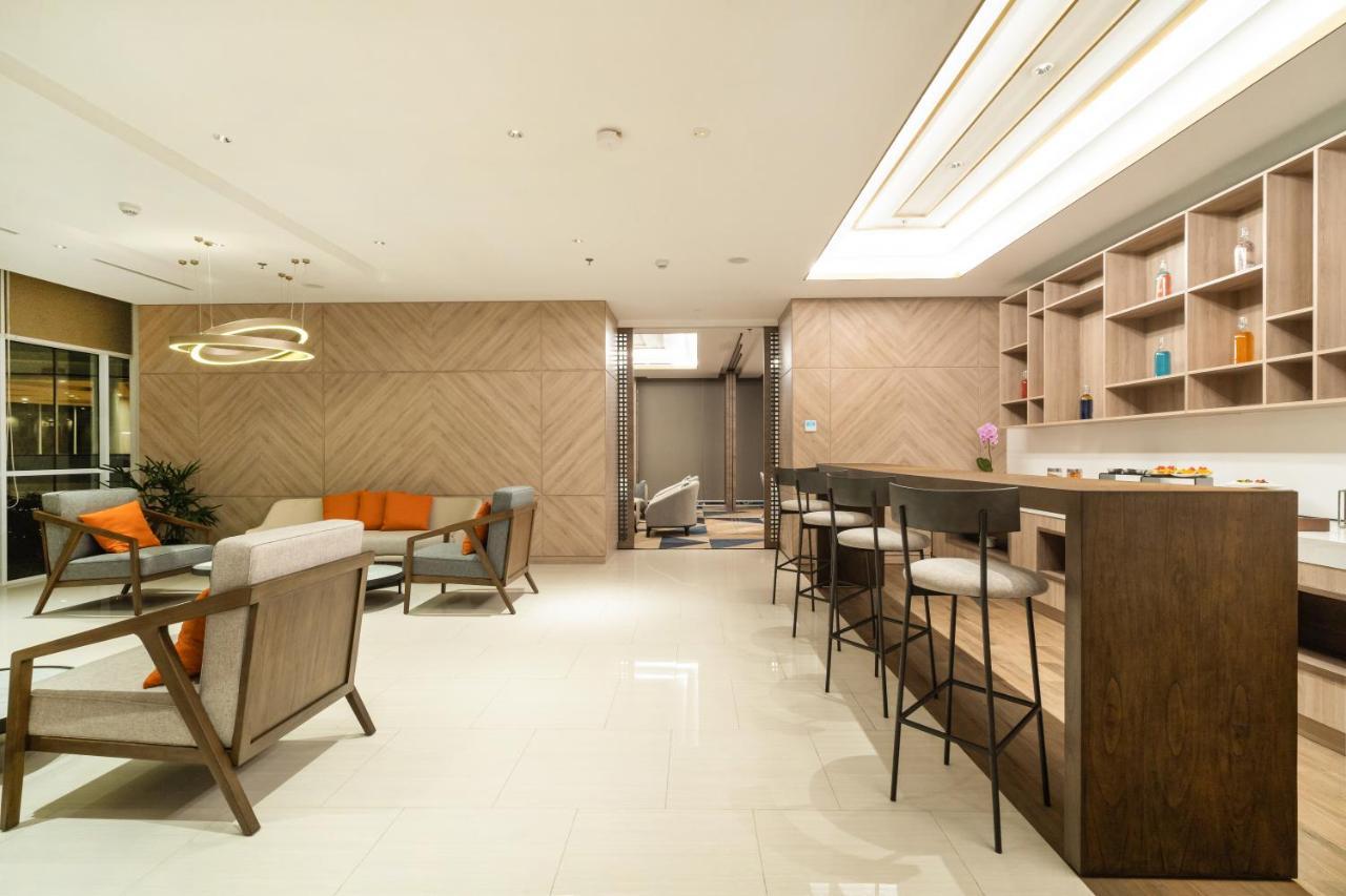 Harris Suites Puri Mansion Jacarta Exterior foto
