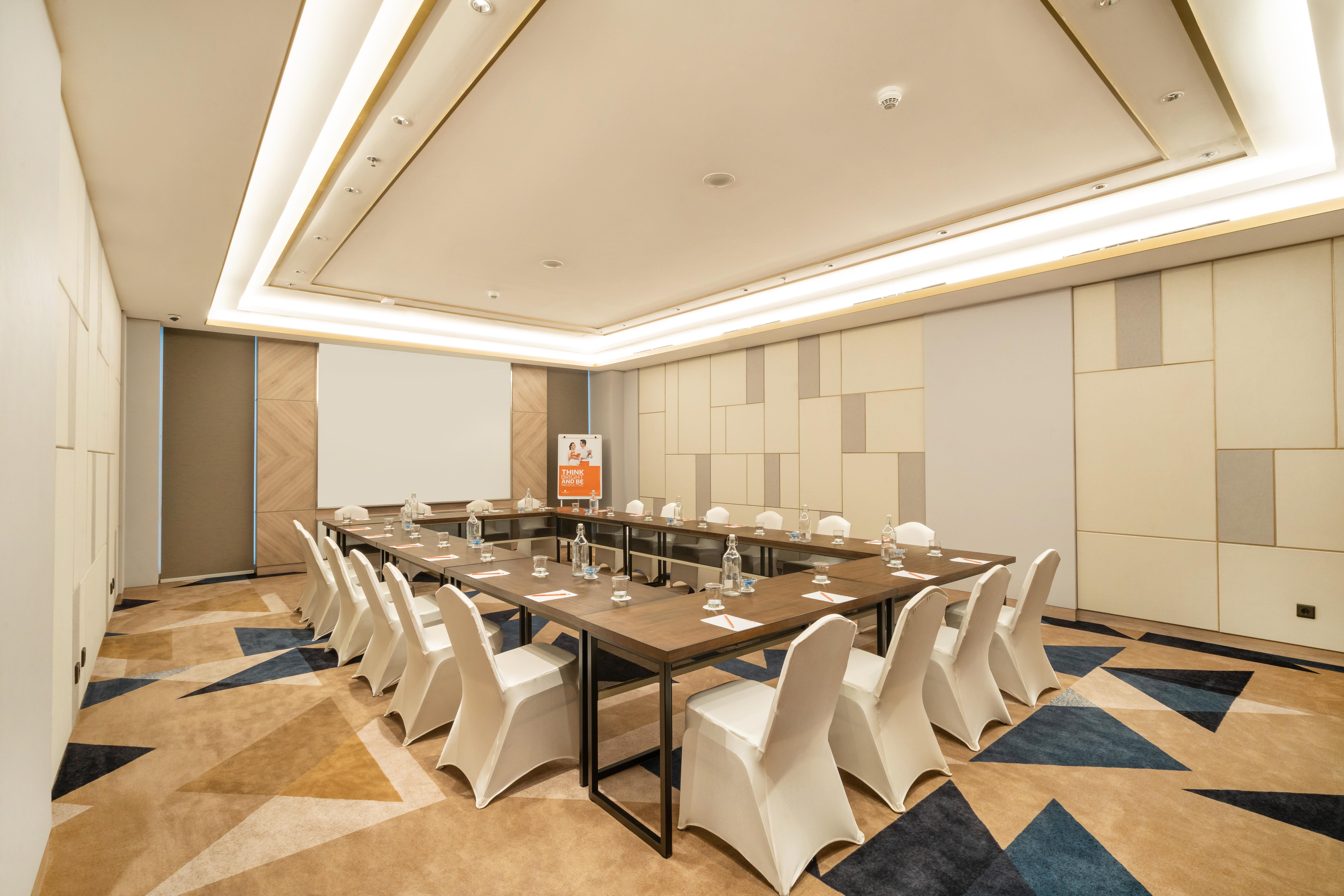 Harris Suites Puri Mansion Jacarta Exterior foto