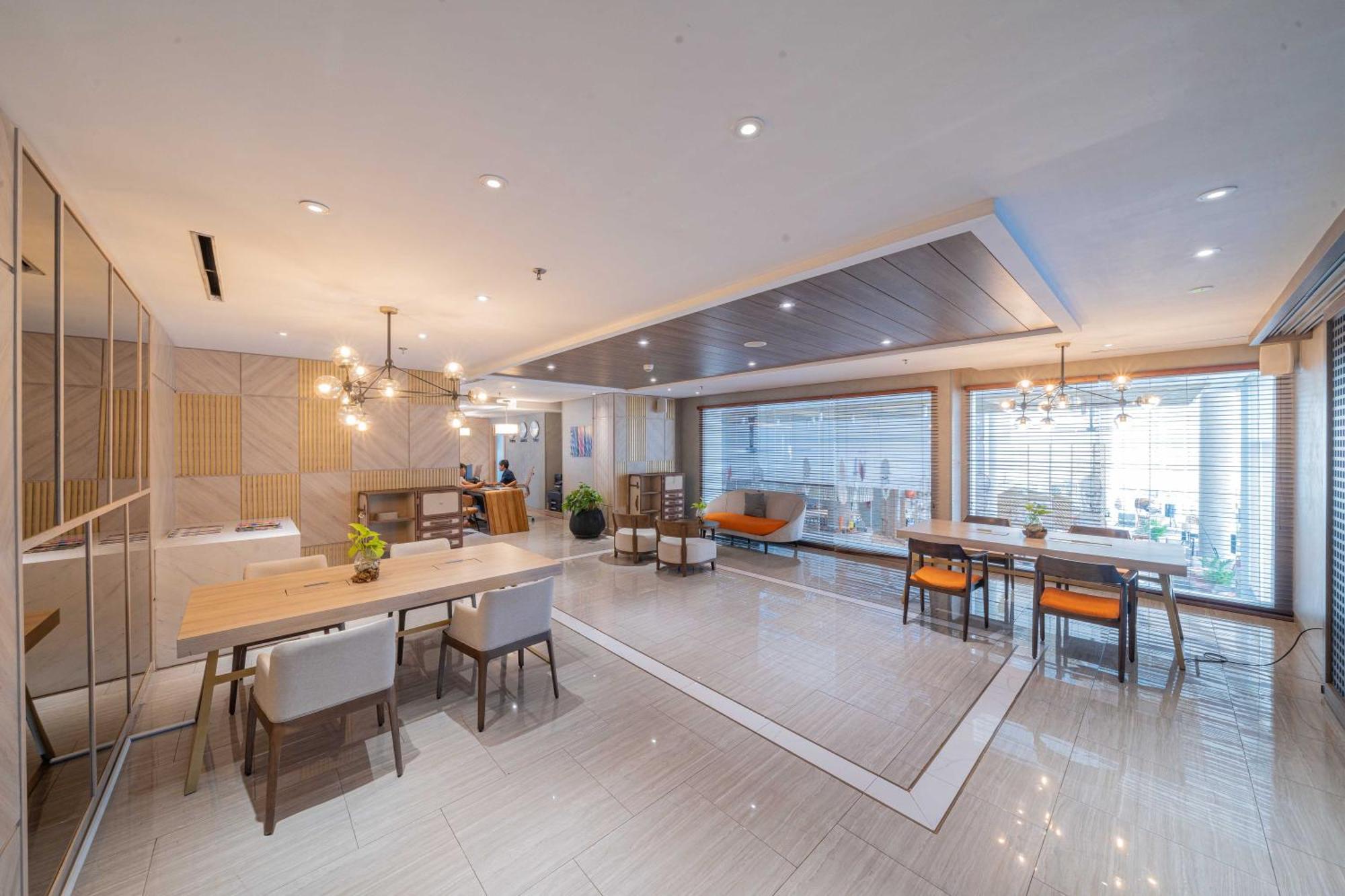 Harris Suites Puri Mansion Jacarta Exterior foto
