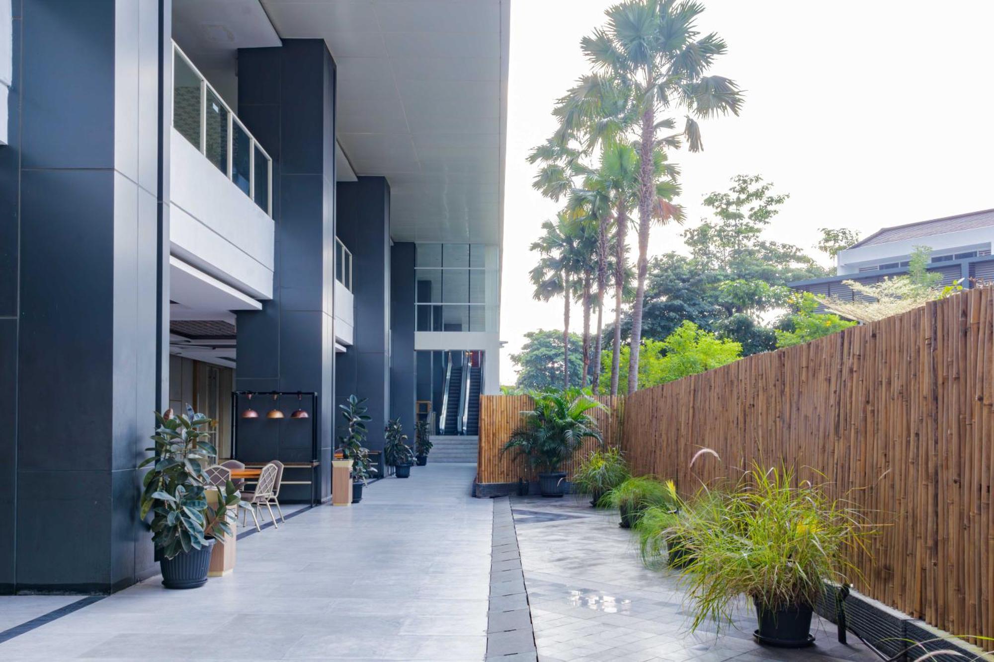 Harris Suites Puri Mansion Jacarta Exterior foto